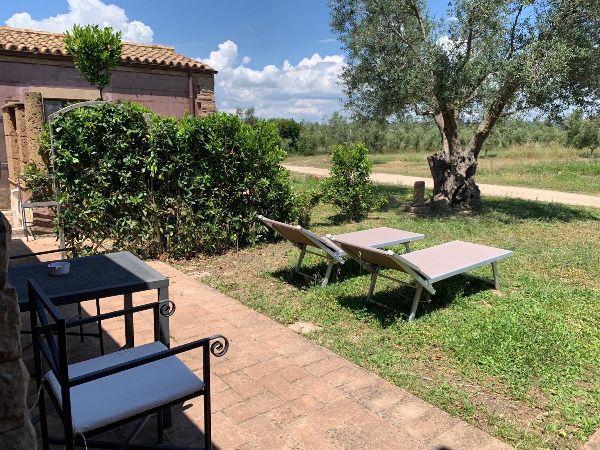 Resort Fonte Vulci Канино Экстерьер фото